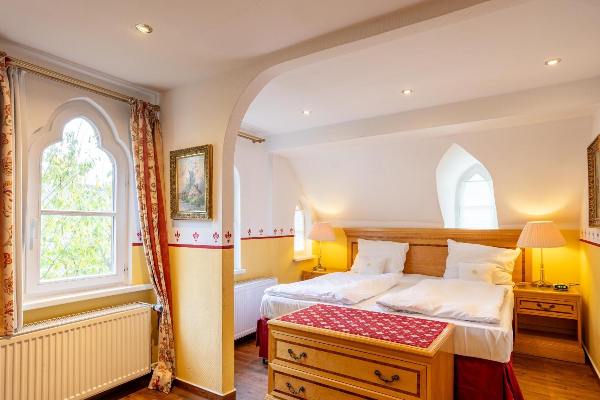 Burghotel Staufenberg Staufenberg  Екстер'єр фото