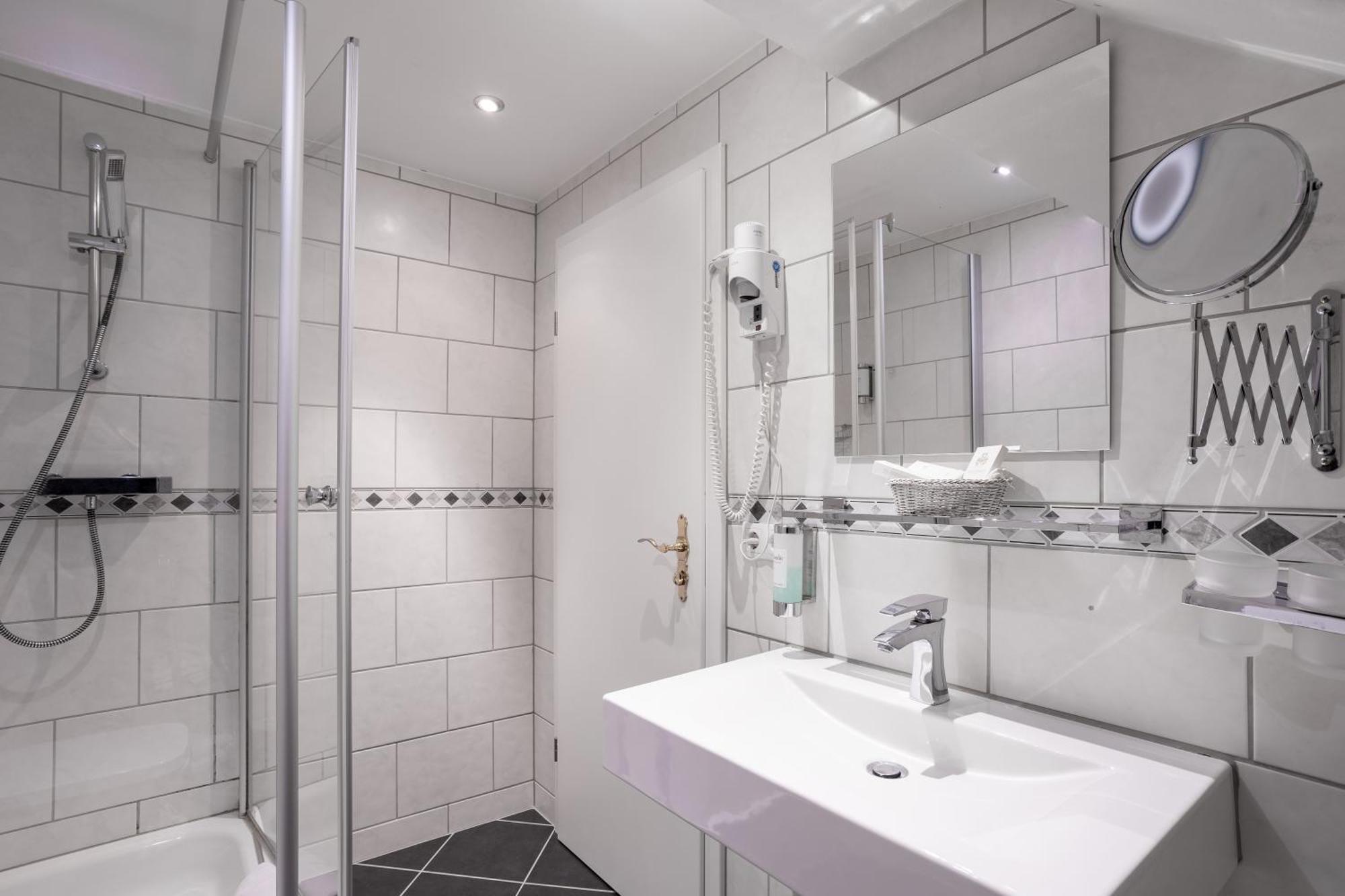Burghotel Staufenberg Staufenberg  Екстер'єр фото
