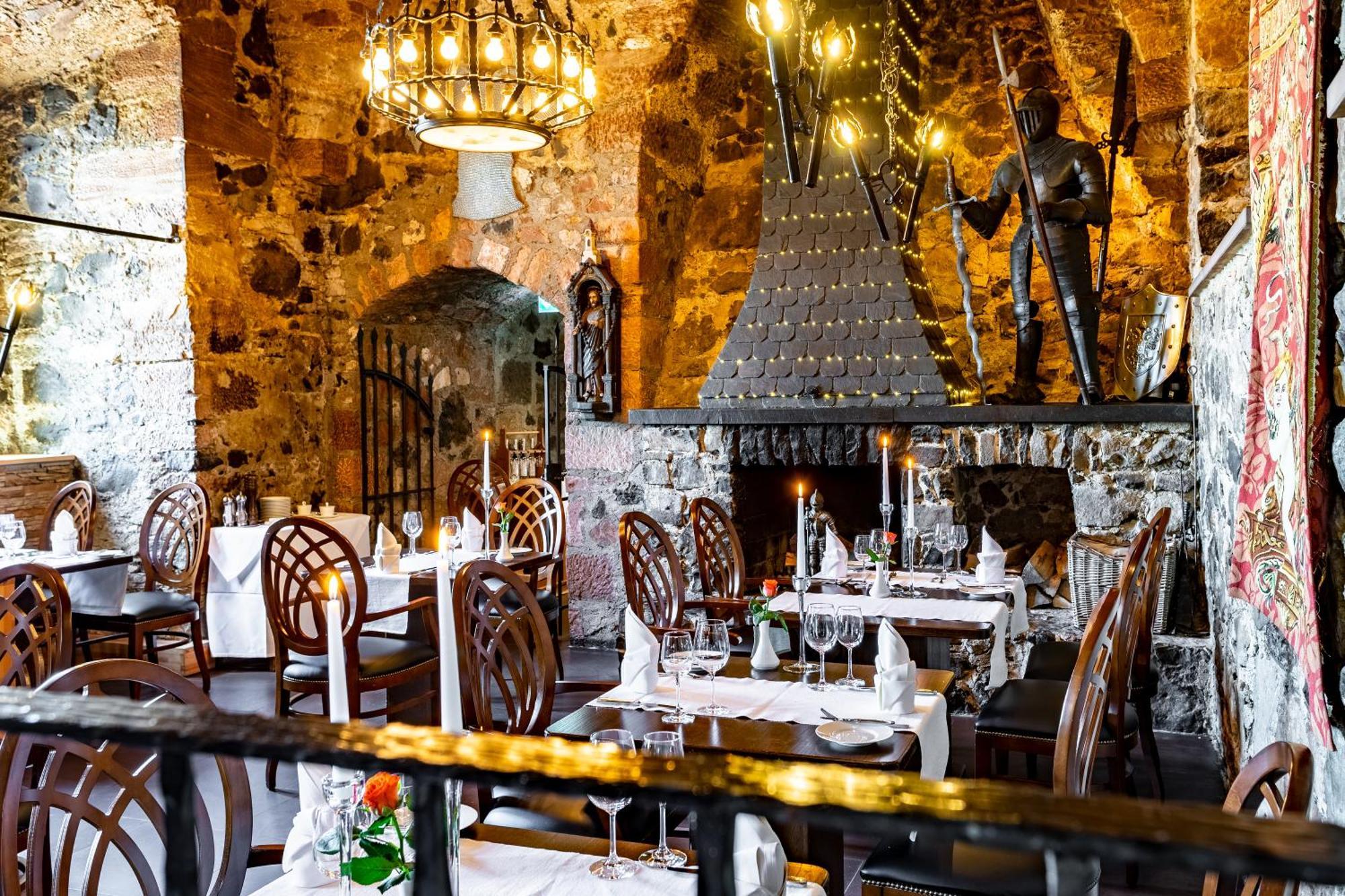 Burghotel Staufenberg Staufenberg  Екстер'єр фото