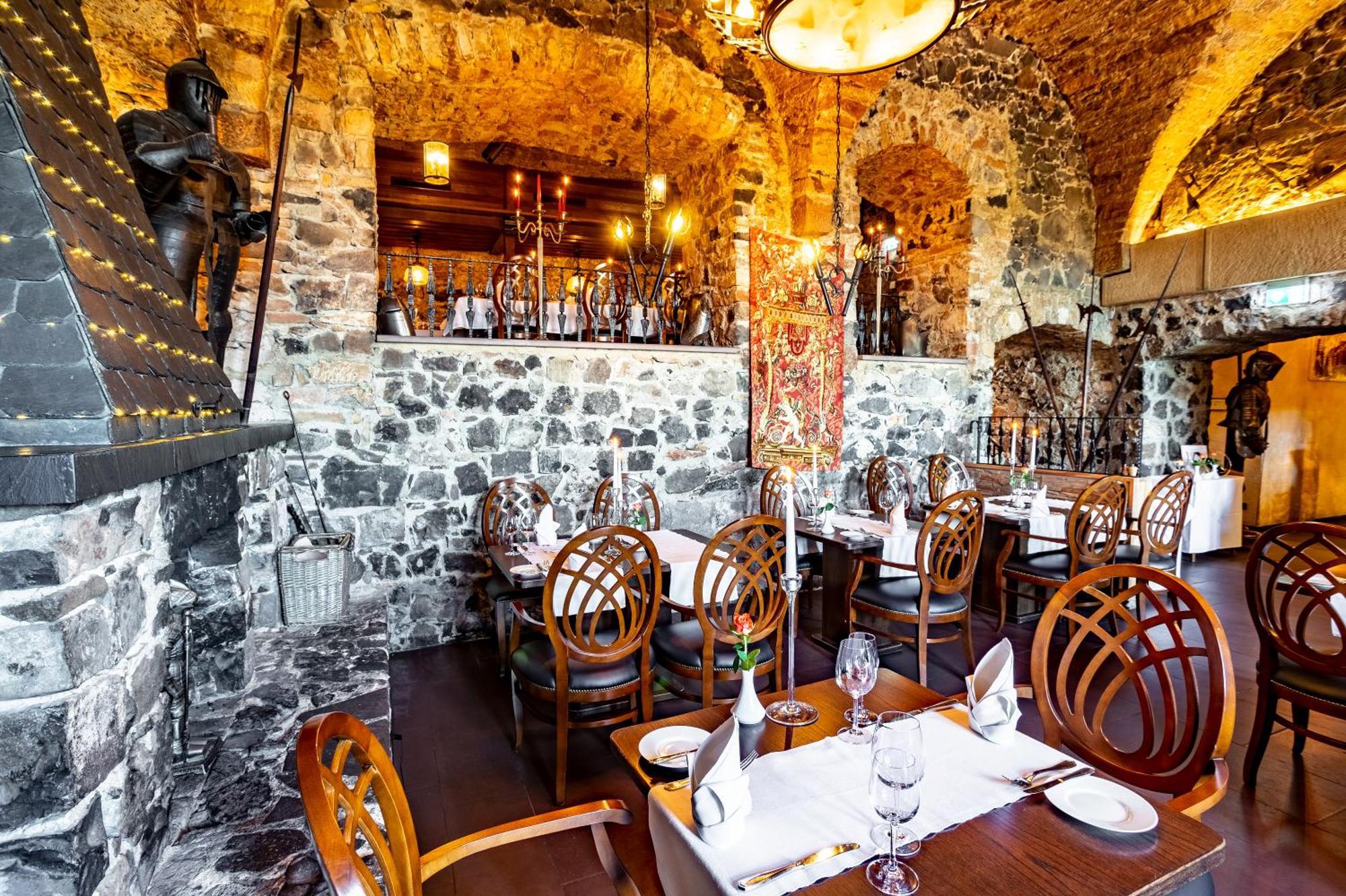 Burghotel Staufenberg Staufenberg  Екстер'єр фото