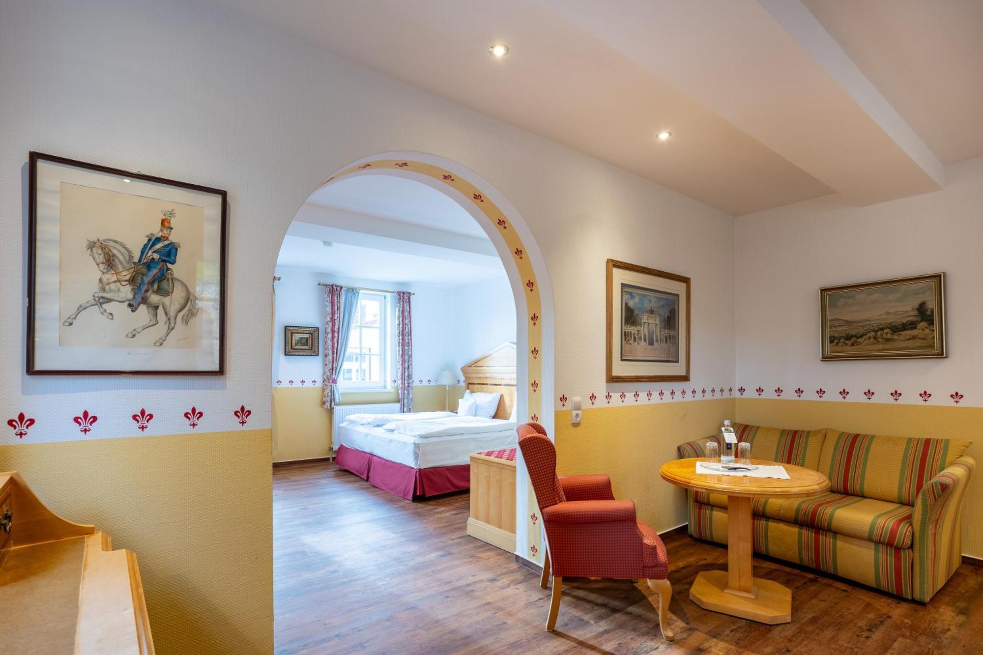 Burghotel Staufenberg Staufenberg  Екстер'єр фото