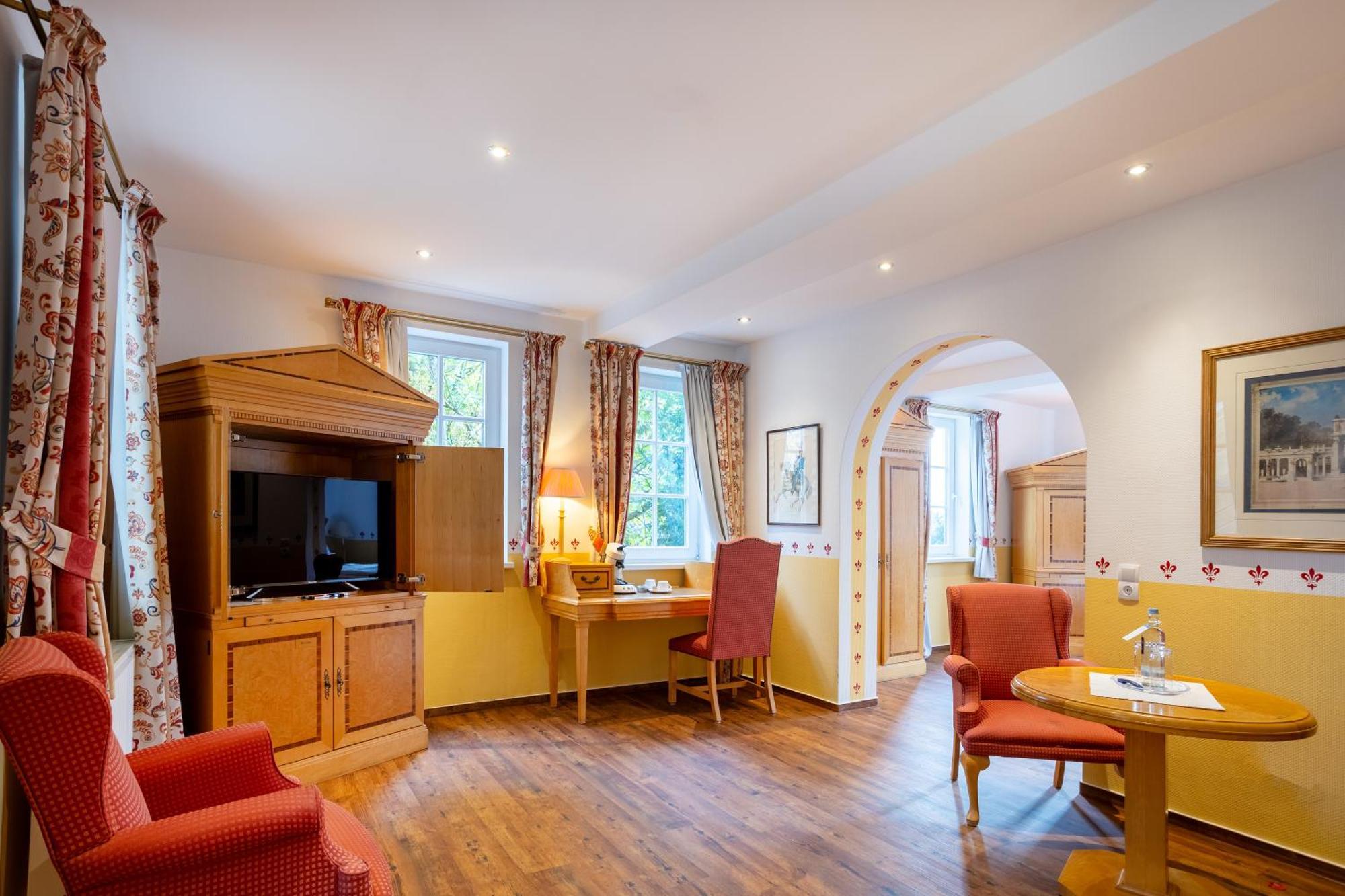 Burghotel Staufenberg Staufenberg  Екстер'єр фото