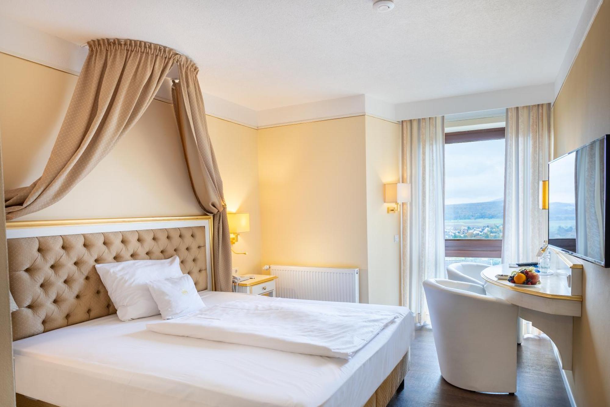 Burghotel Staufenberg Staufenberg  Екстер'єр фото