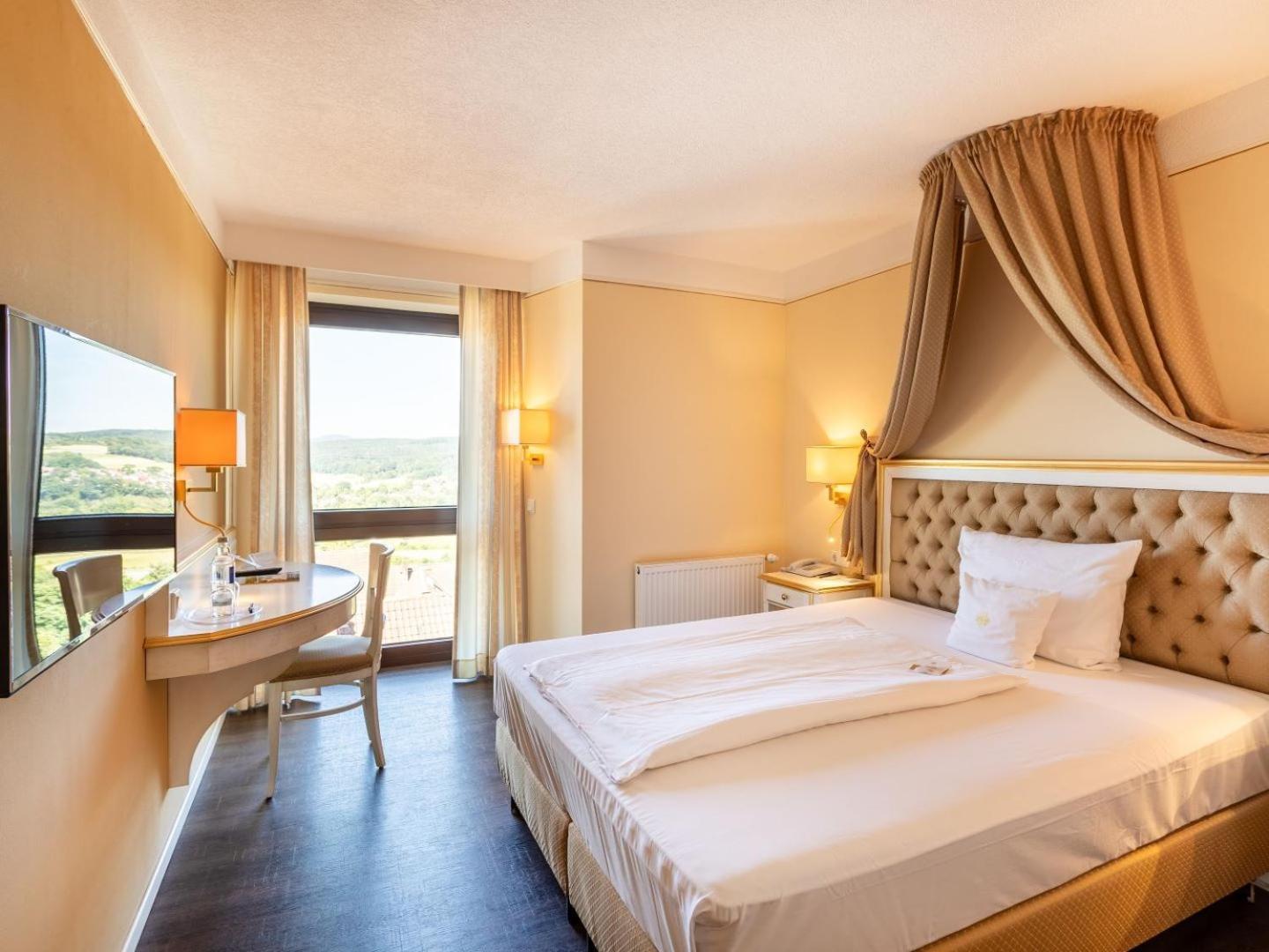 Burghotel Staufenberg Staufenberg  Екстер'єр фото