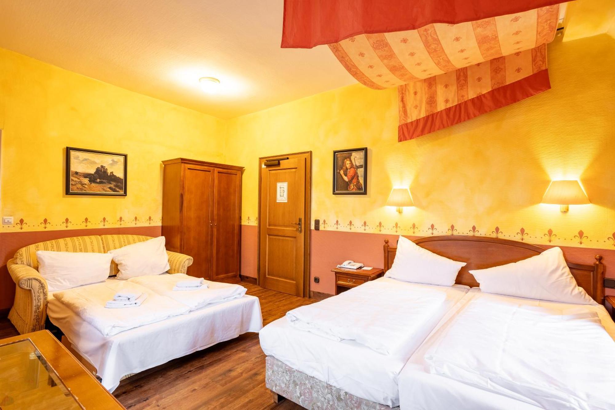 Burghotel Staufenberg Staufenberg  Екстер'єр фото