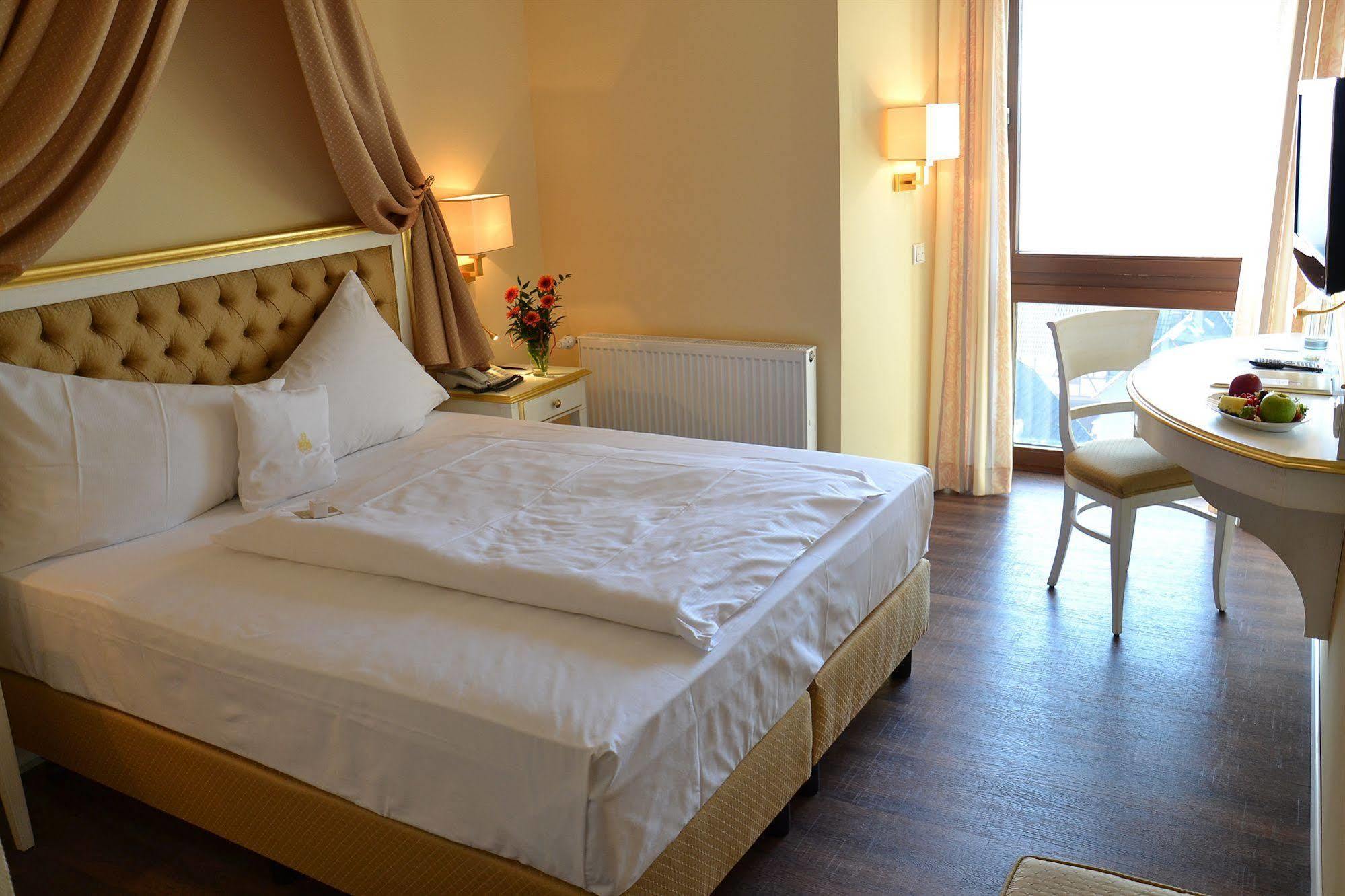 Burghotel Staufenberg Staufenberg  Екстер'єр фото