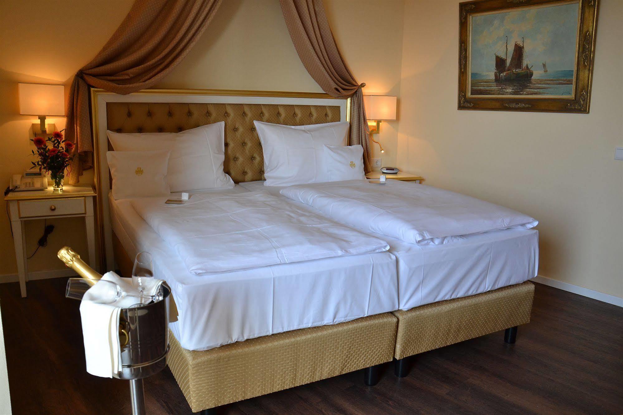 Burghotel Staufenberg Staufenberg  Екстер'єр фото