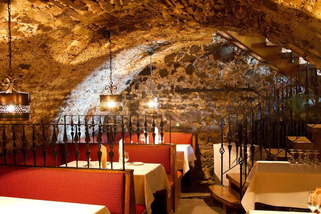 Burghotel Staufenberg Staufenberg  Екстер'єр фото
